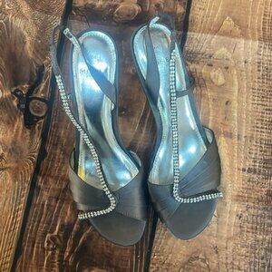 NWT Monet Melodie satin heels with bling - 8.5.         M